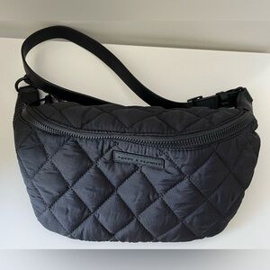 Poppy & Peonies quilted large Sidekick in black